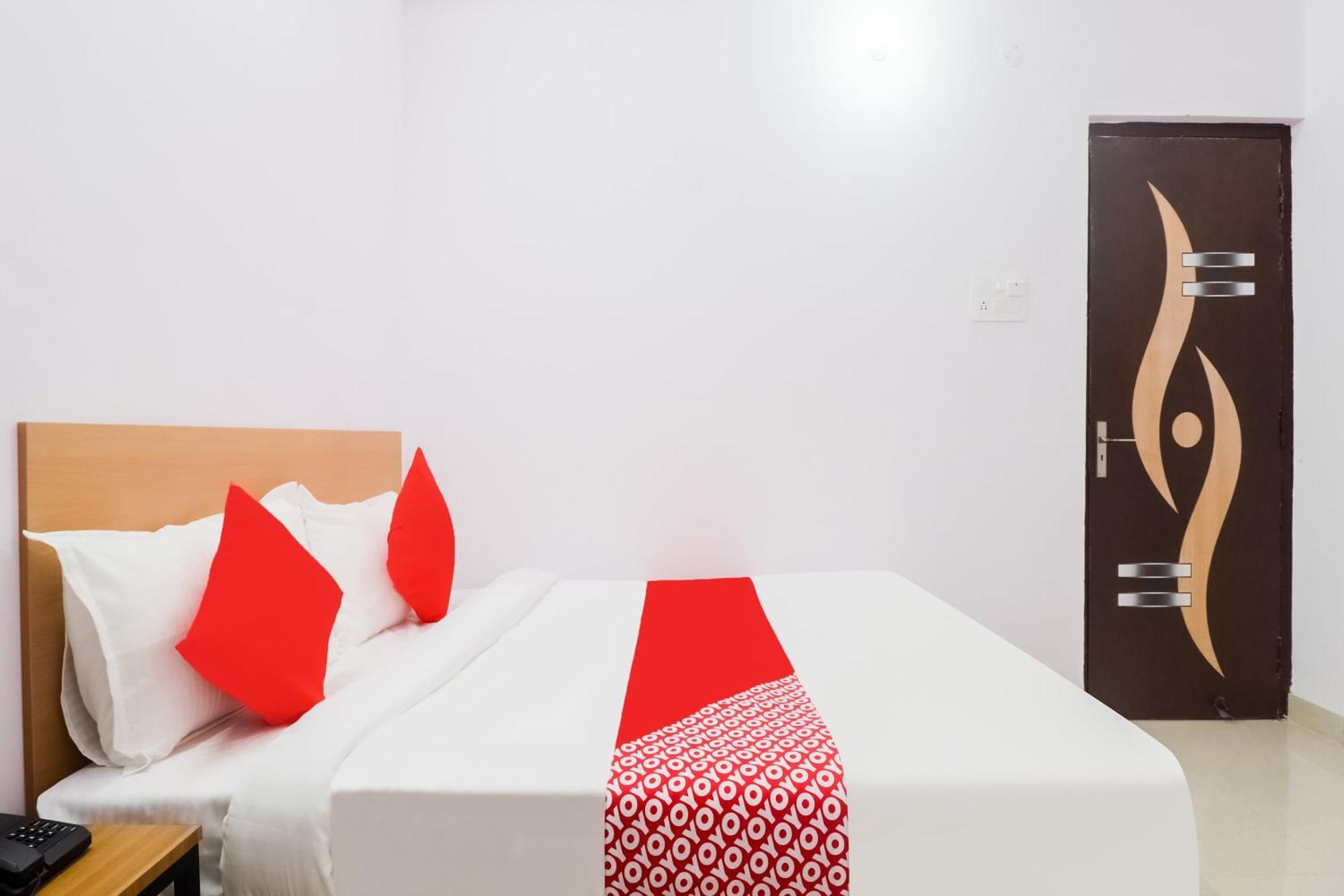 Hotel O Dream Inn Danapur Bagian luar foto